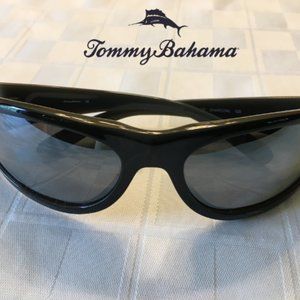 Tommy Bahama Vintage Women's Polarized Sunglasses